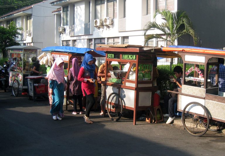 Kakilima street vendors in Jakarta
