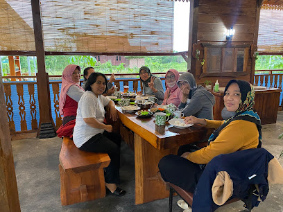 Sego Wader Dan Bebek Goreng Omah Jowo