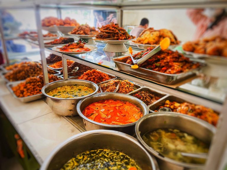 warung makan 768x576